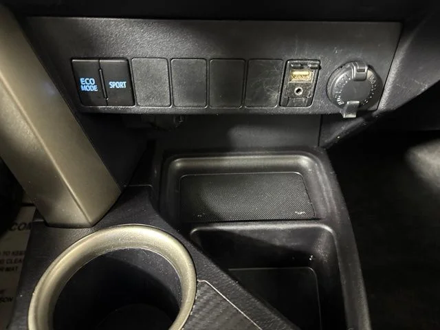 Used 2015 Blue Toyota LE image 15