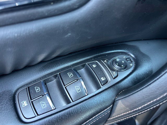 Used 2023 Black Nissan Platinum image 17