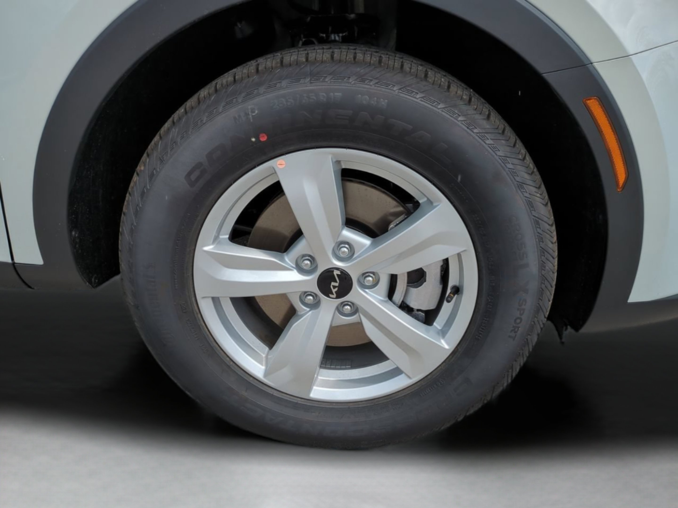 New 2026 Ivory Silver Kia LX image 16