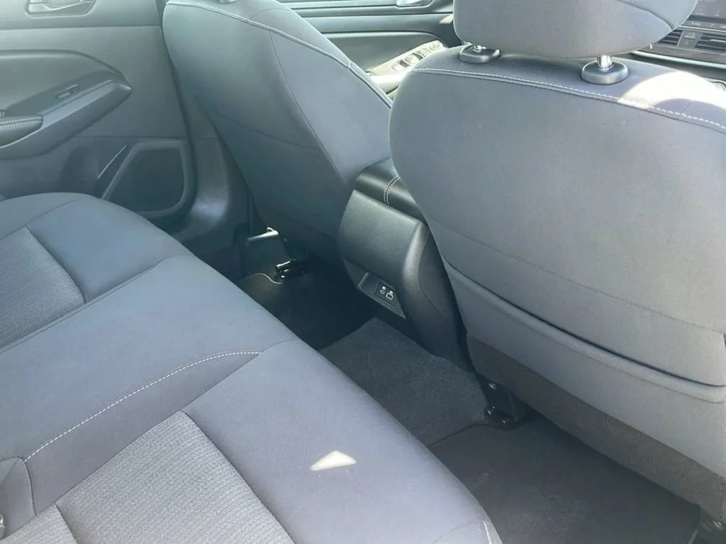 2025 Nissan Altima SV - Photo 24