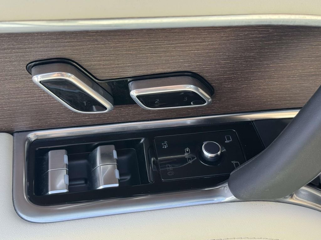 Certified Used 2025  Land Rover SE image 25