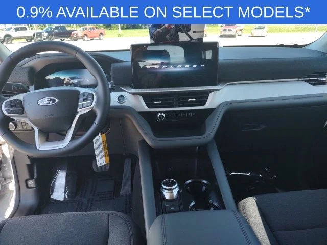 New 2026 Space White Metallic Ford Active image 13