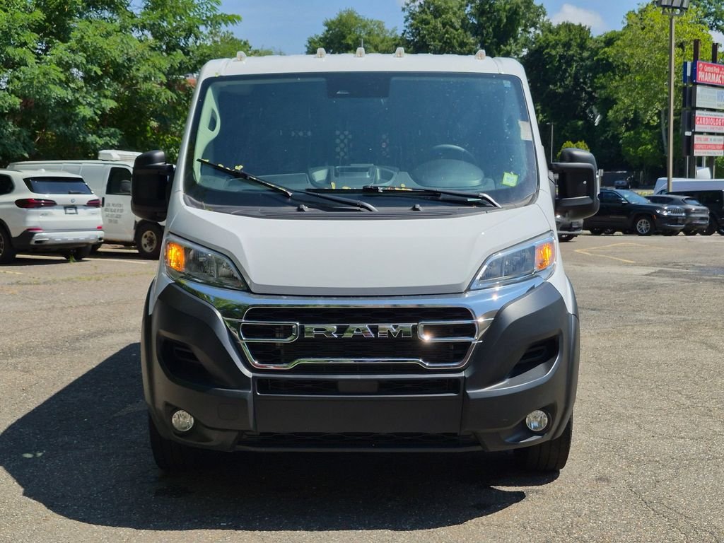 Used 2025 White Ram Base image 3