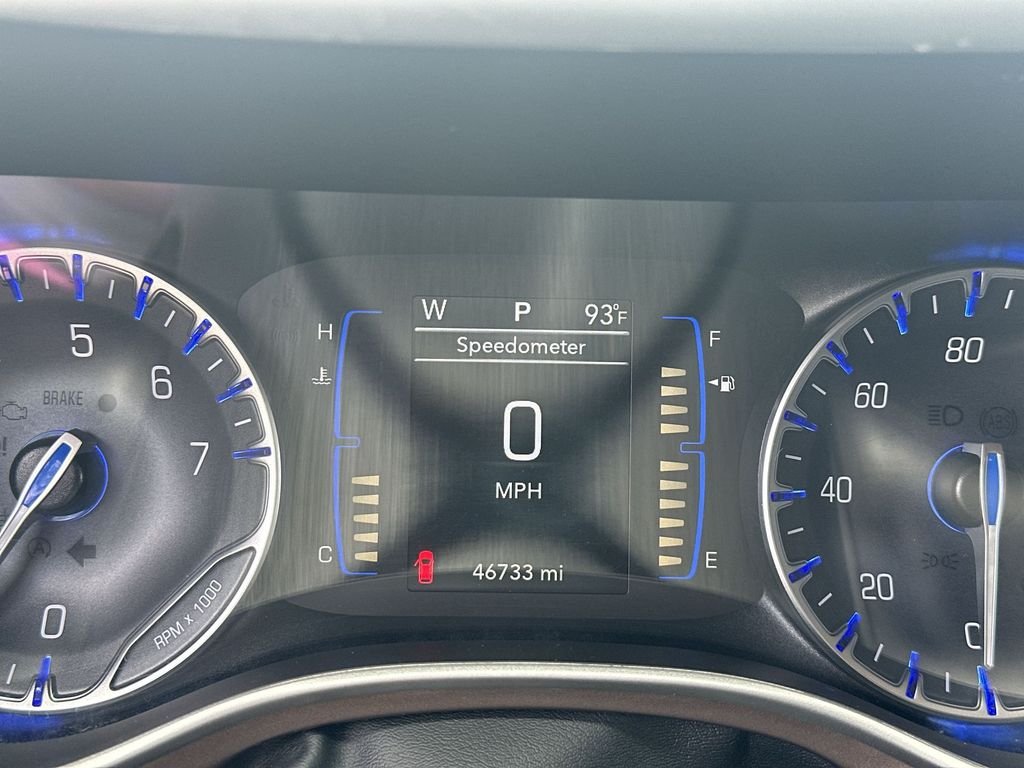 Used 2022 Black Chrysler LX image 20