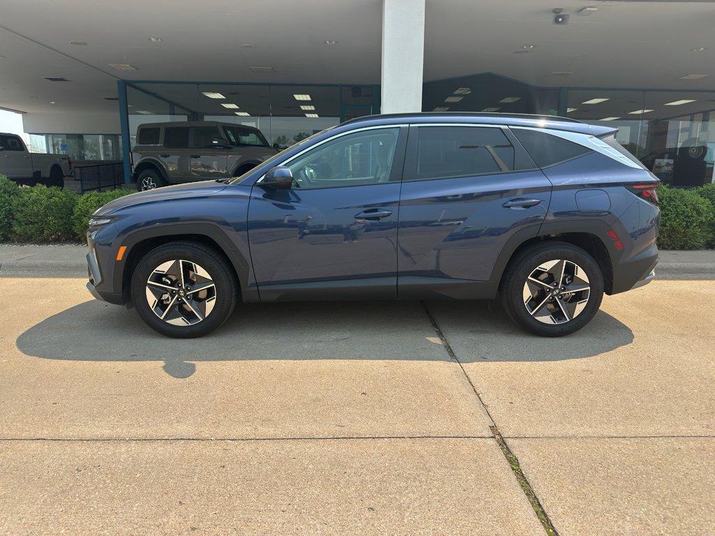 Used 2025 Atlantis Blue Hyundai SEL image 4