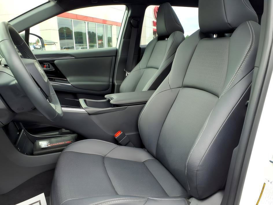 Certified Used 2023 Pearl Toyota Limited image 15