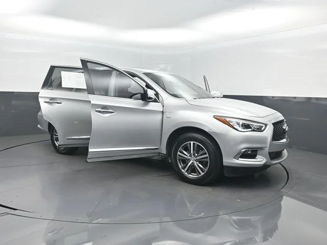 Used 2020 Silver INFINITI PURE image 37