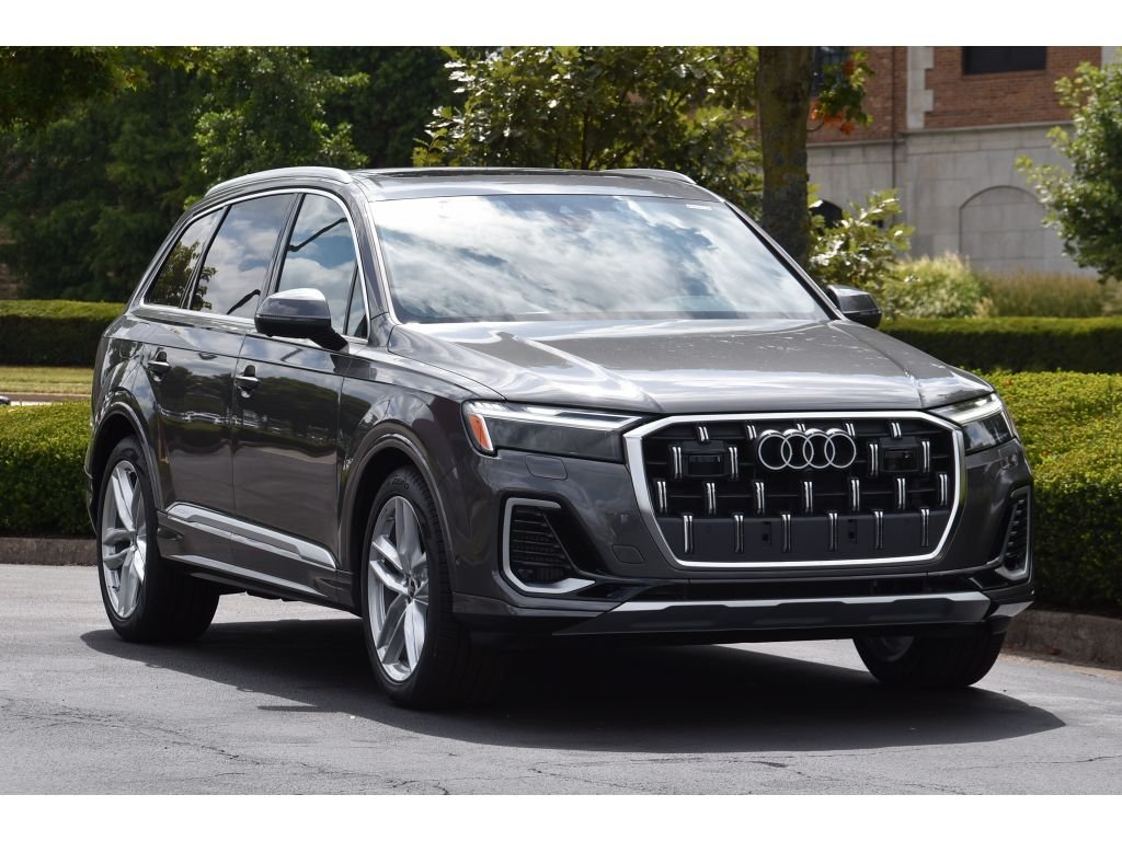 Used 2025 Gry Audi Premium Plus image 2