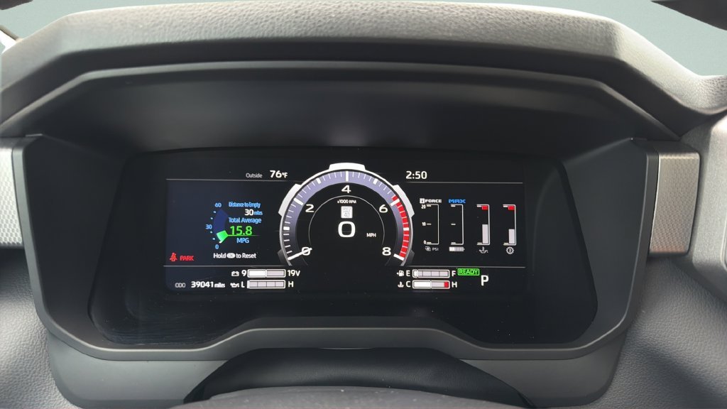 Used 2024  Toyota Limited image 30
