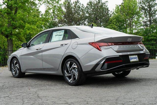 2025 Hyundai Elantra Limited - Photo 7