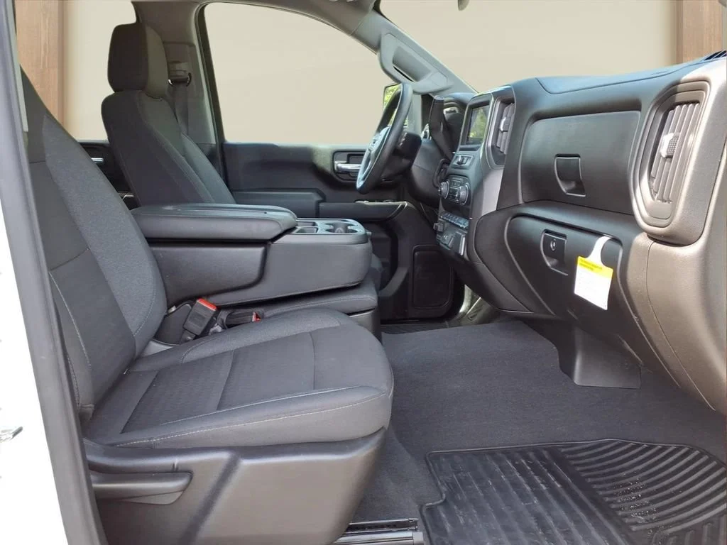 2025 Chevrolet Silverado 2500HD Custom - Photo 34
