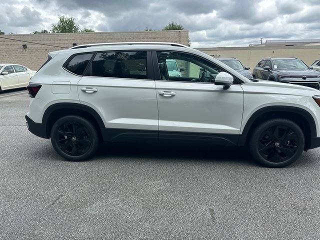 New 2026 White Volkswagen 1.5T SE image 4
