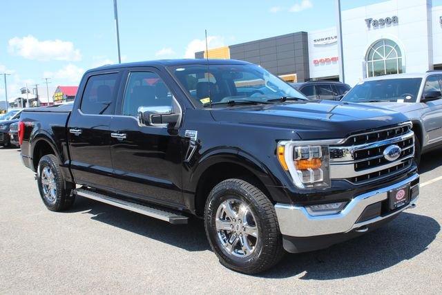 Used 2023 Black Ford Lariat image 1