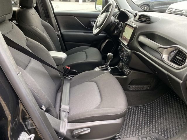 Used 2023 Black Clearcoat Jeep Latitude image 19