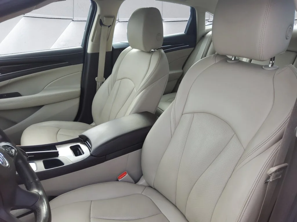 Used 2018 White Buick Premium I Group image 8
