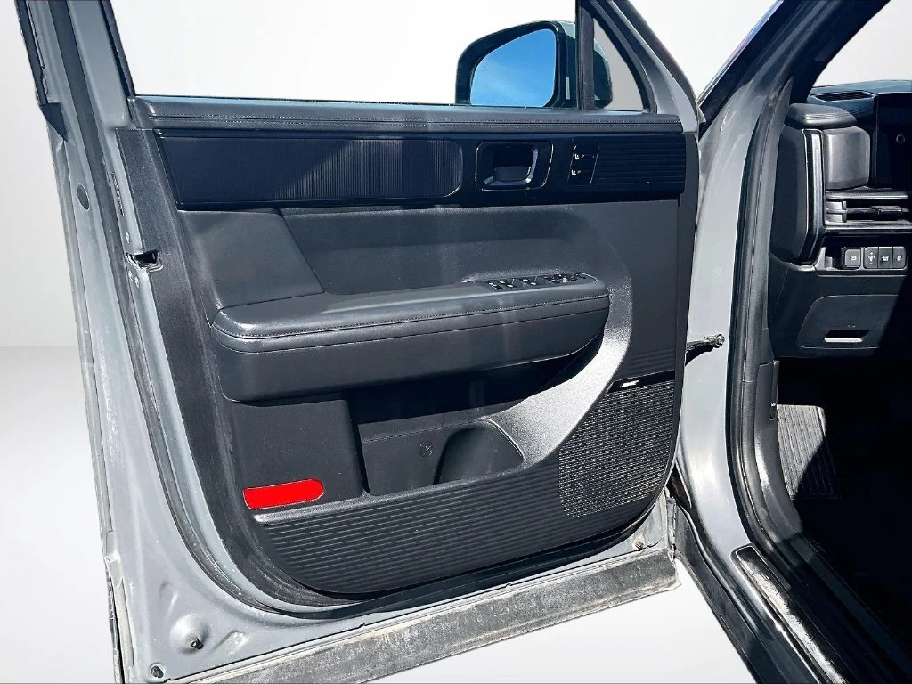 Used 2024 Gray Hyundai Calligraphy image 19
