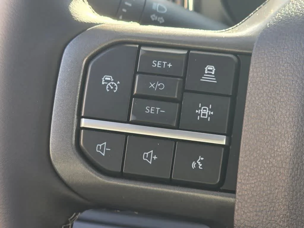 New 2026 Oxford White Ford LARIAT image 12