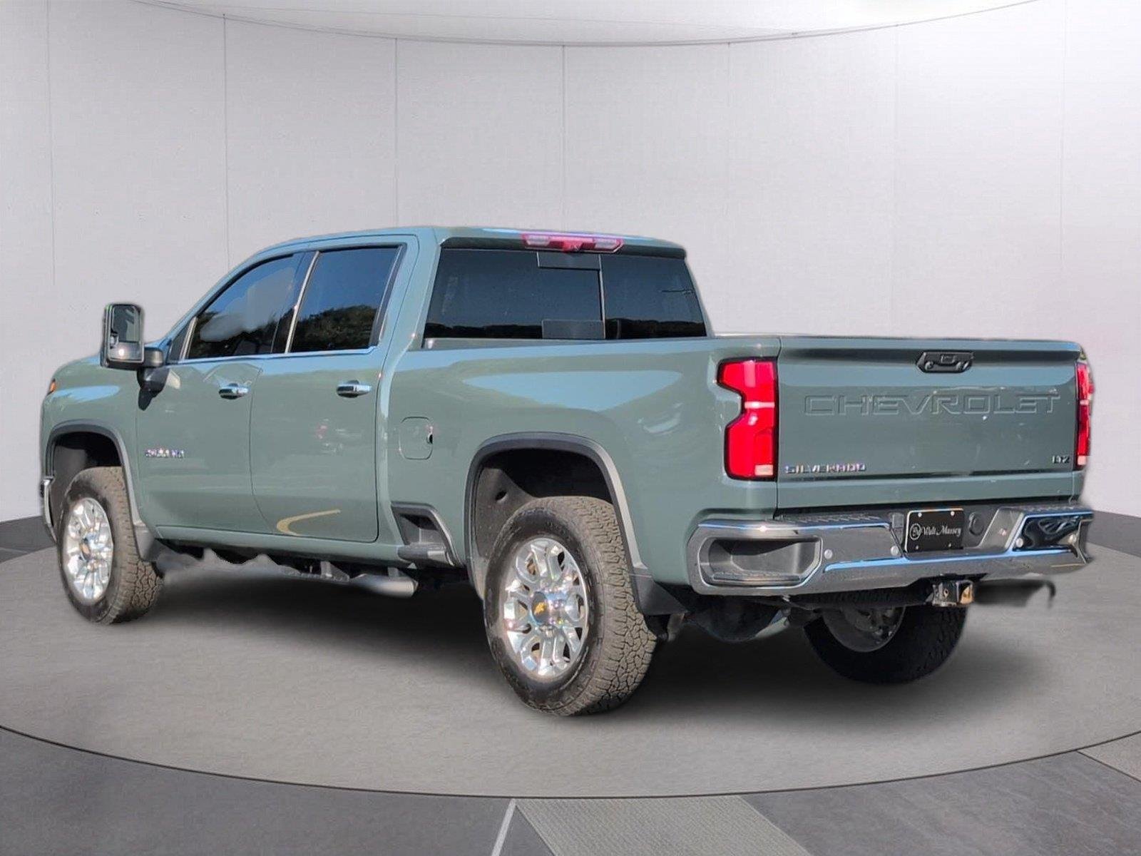 Used 2025 Cypress Gray Chevrolet LTZ image 3