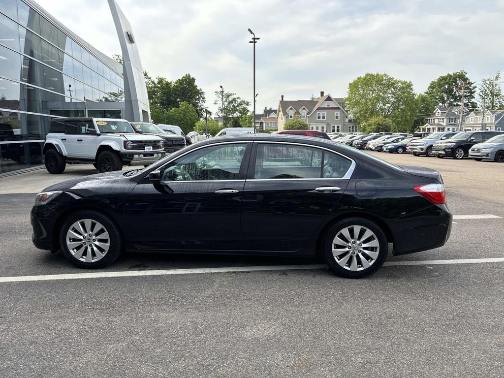 Used 2015  Honda EX-L image 4