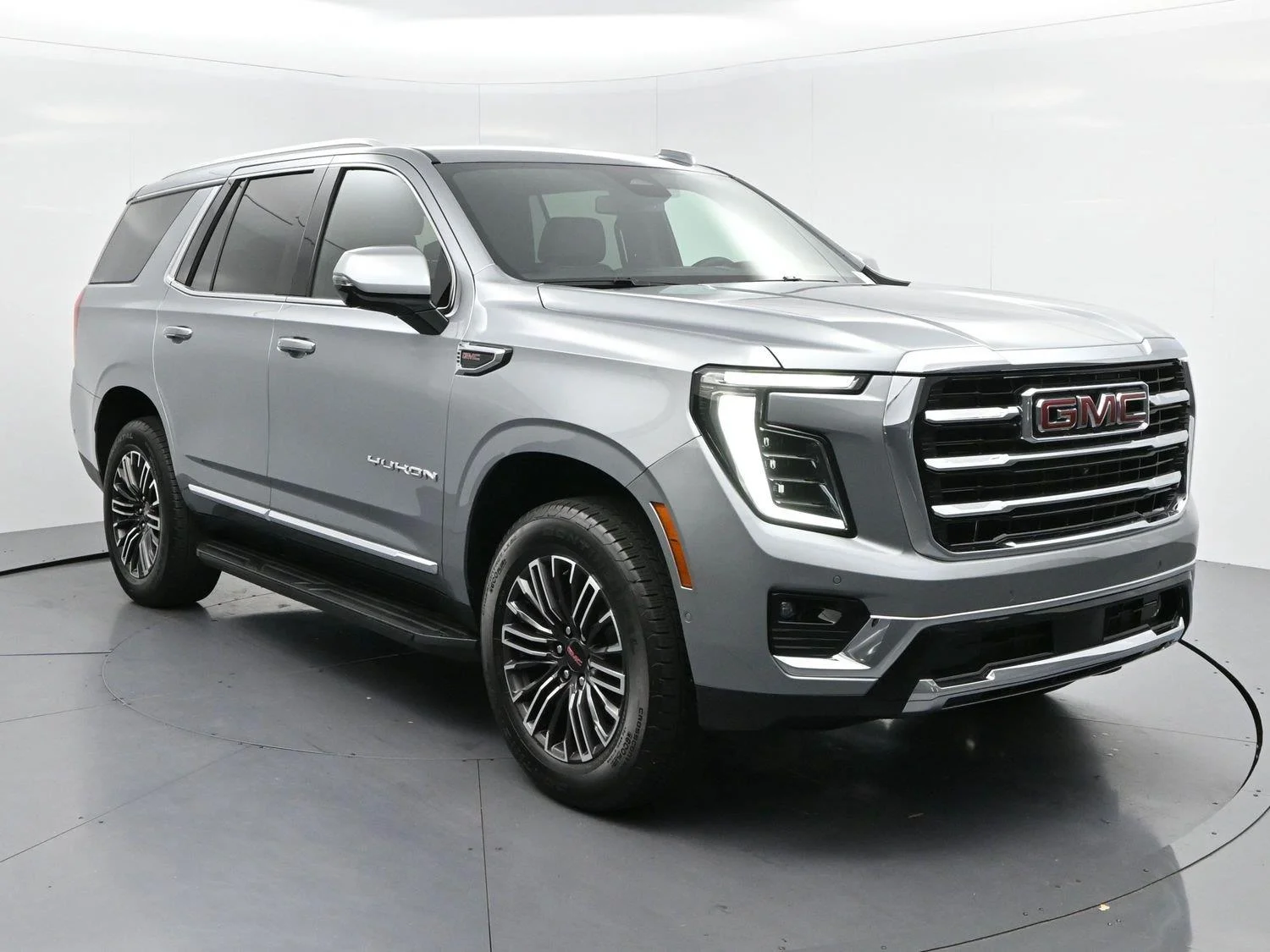 Used 2025 Sterling Metallic GMC Elevation image 2