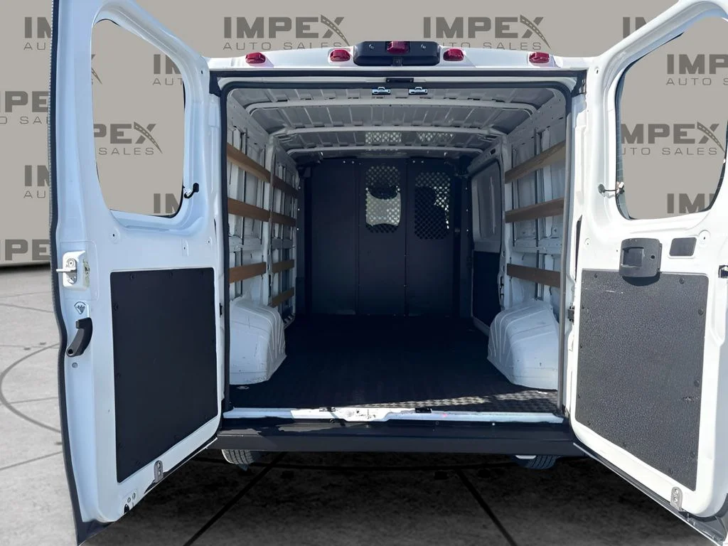 Used 2025 White Ram Base image 20