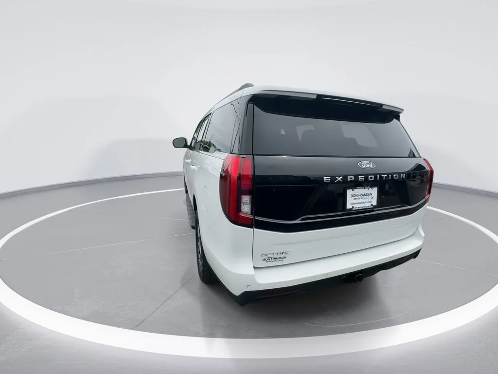 Used 2025 White Ford Active image 7