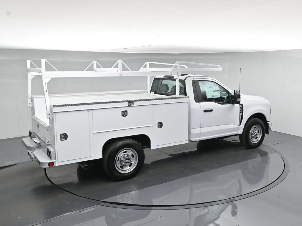 2026 Ford F-350 Super Duty Chassis Cab XL - Photo 42