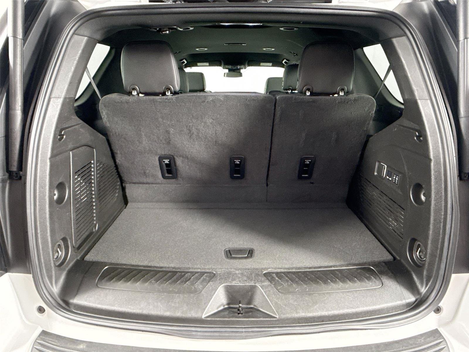 Used 2024 Summit White Chevrolet LT image 39