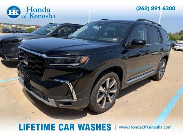 2025 Honda Pilot Touring AWD's photo