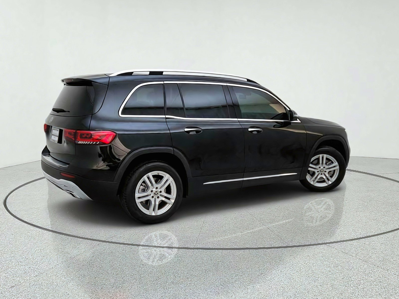 Used 2023 Night Black Mercedes-Benz GLB 250 image 8