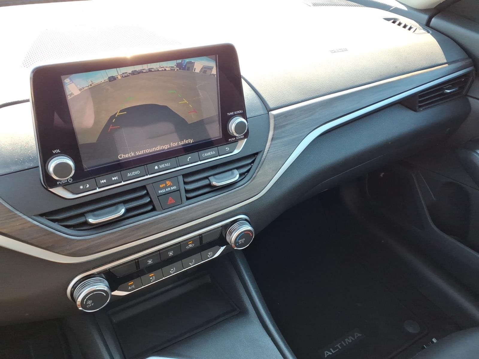 Used 2025 Black Nissan SV image 6