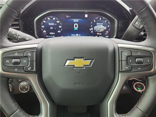Used 2026 Cypress Gray Chevrolet LT w/1LT 4x4 Crew Cab 5.75 ft. box 147.4 in. WB image 19
