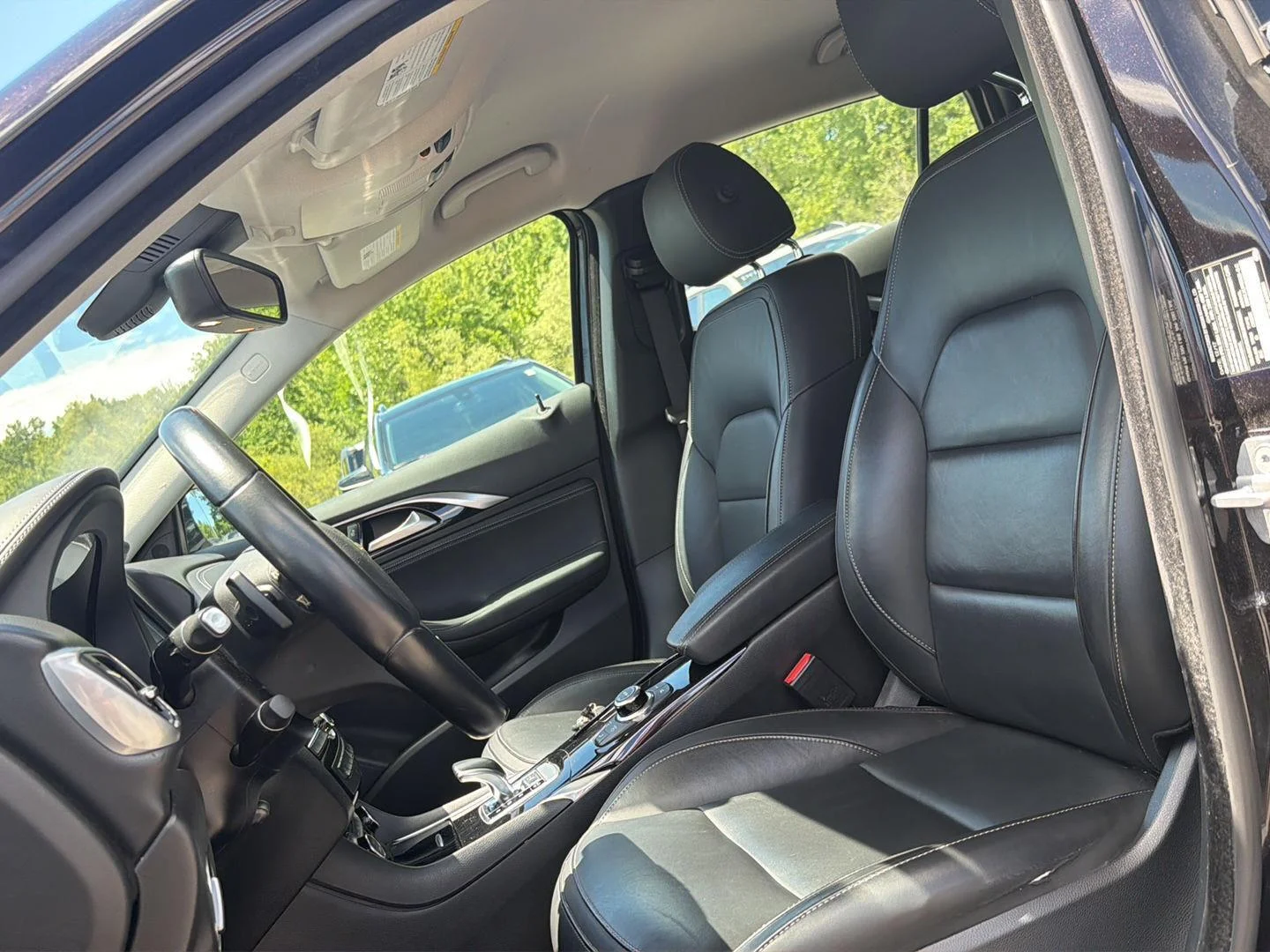 Used 2018 Malbec Black INFINITI Luxury image 10
