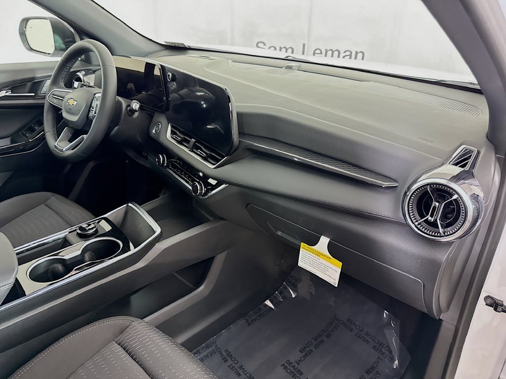 New 2026 Summit White Chevrolet LT image 27