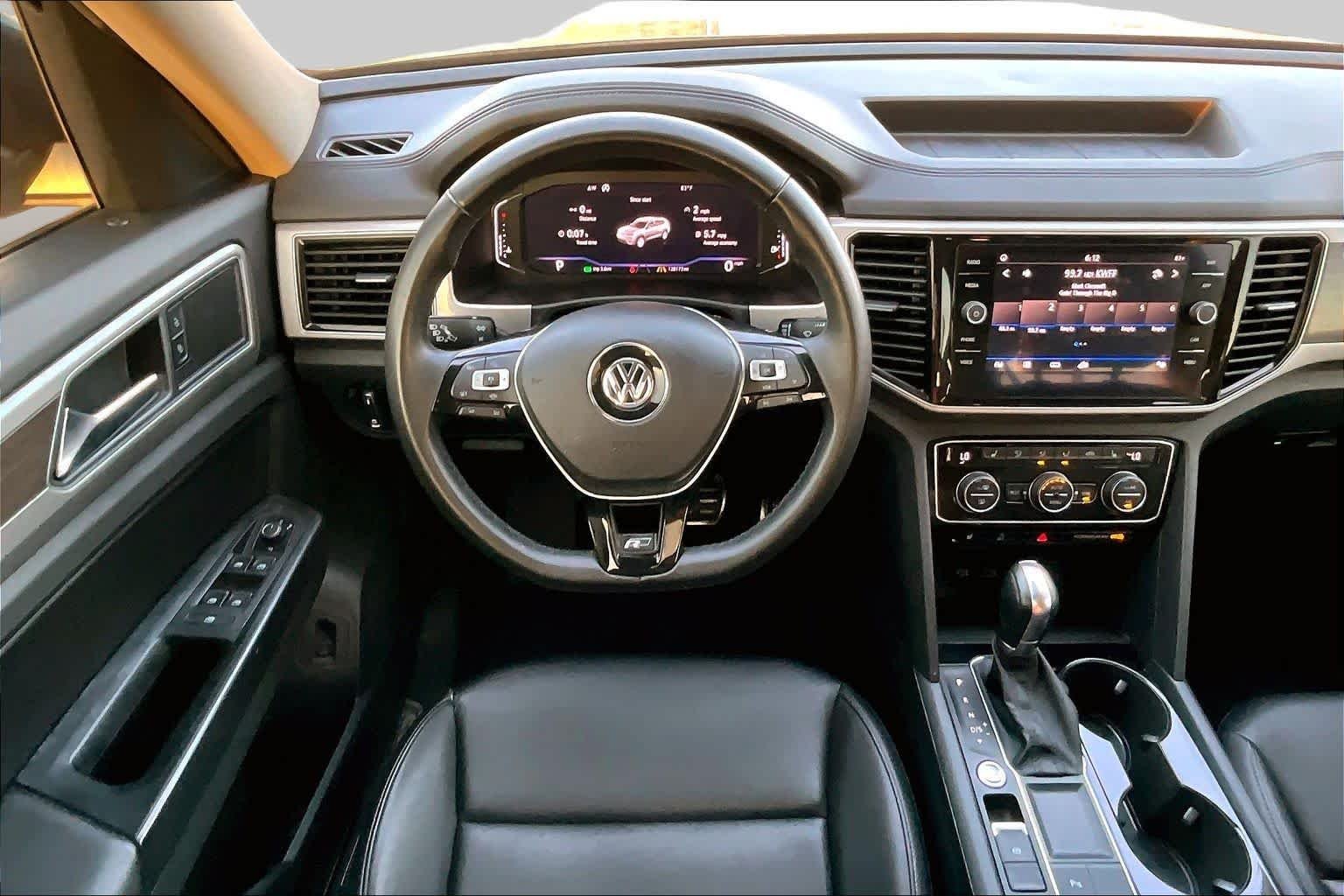 Used 2019 Platinum Gray Metallic Volkswagen 3.6L V6 SEL R-Line image 6