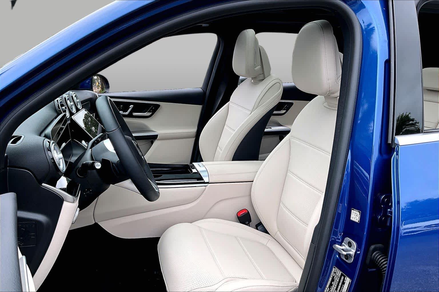 Used 2026 Starling Blue Metallic Mercedes-Benz GLC 300 image 8
