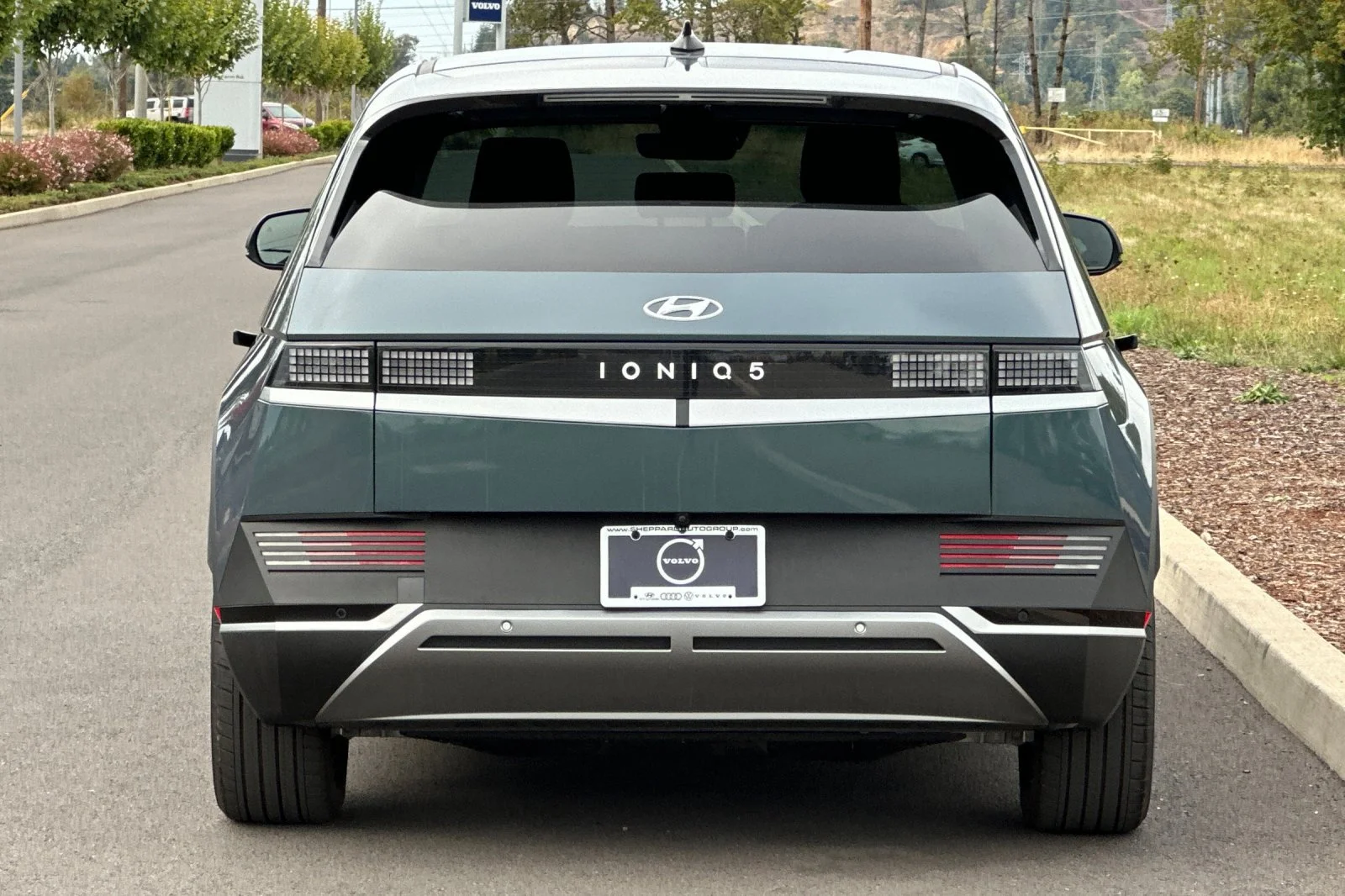 Used 2024 Green Hyundai SEL image 4