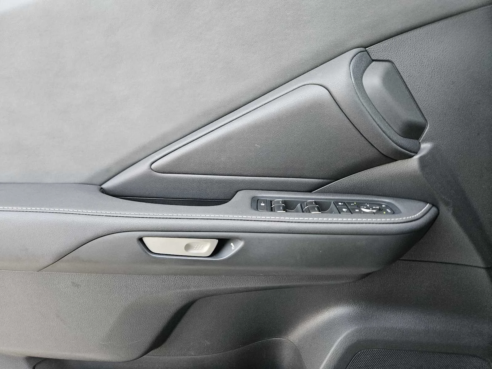 Certified Used 2025 CELESTIAL SILVER Lexus Premium image 17