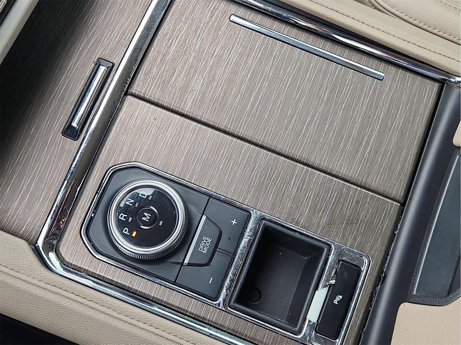 2023 Ford Expedition photo 16 of 36