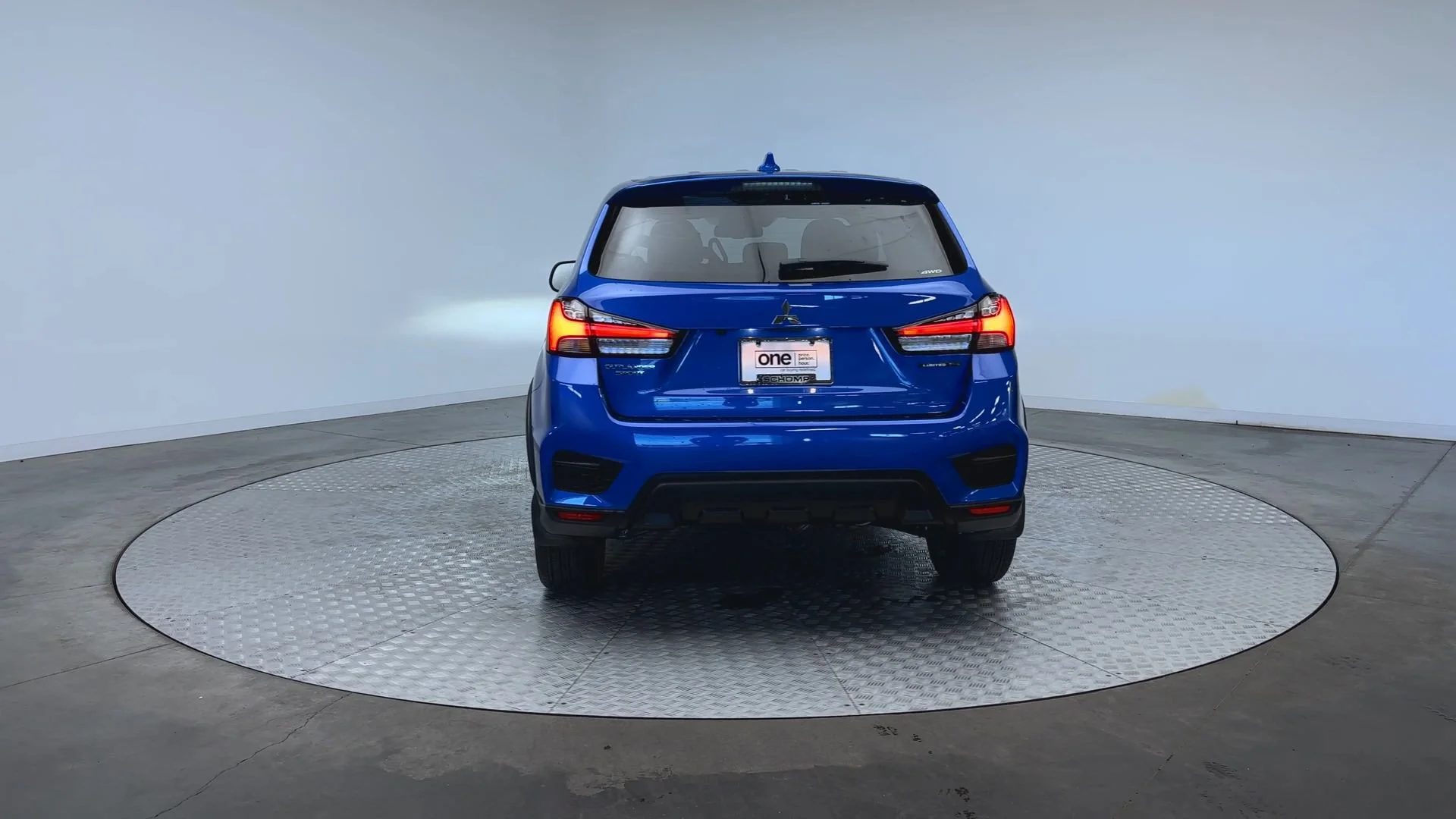 New 2026 Octane Blue Metallic Mitsubishi LE image 7
