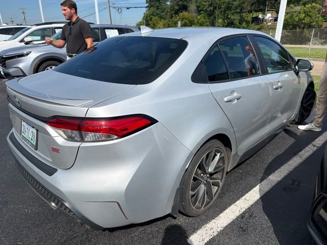 Used 2020 Silver Toyota SE image 22