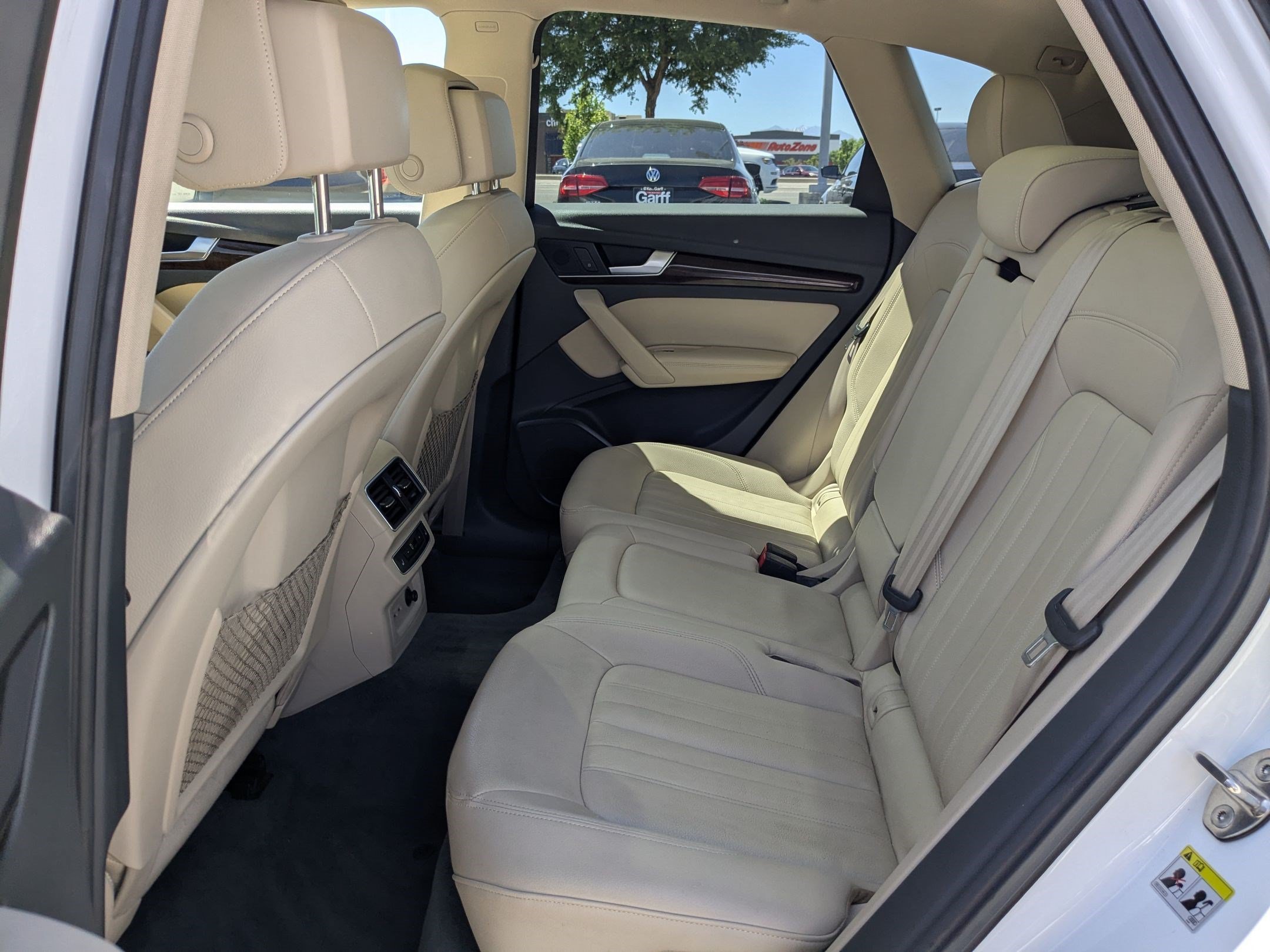 Used 2019 Ibis White Audi Premium Plus image 28