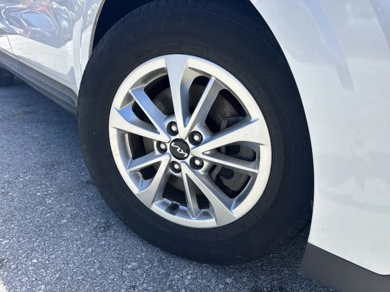 Used 2023 White Kia LX image 10