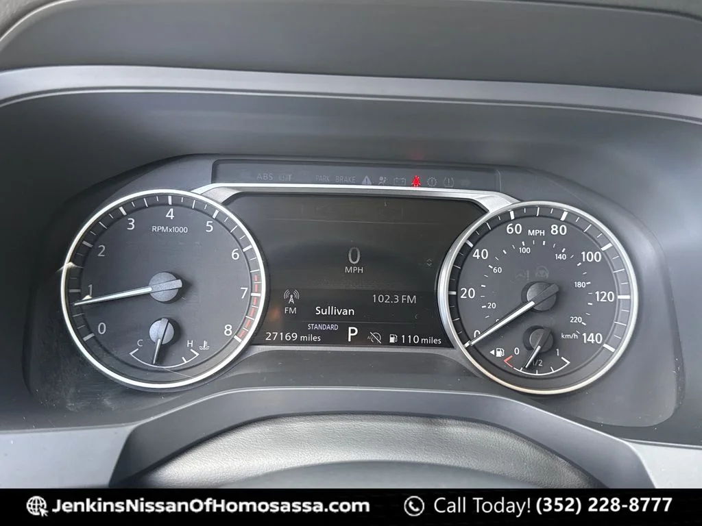 Used 2024 Silver Nissan S image 43