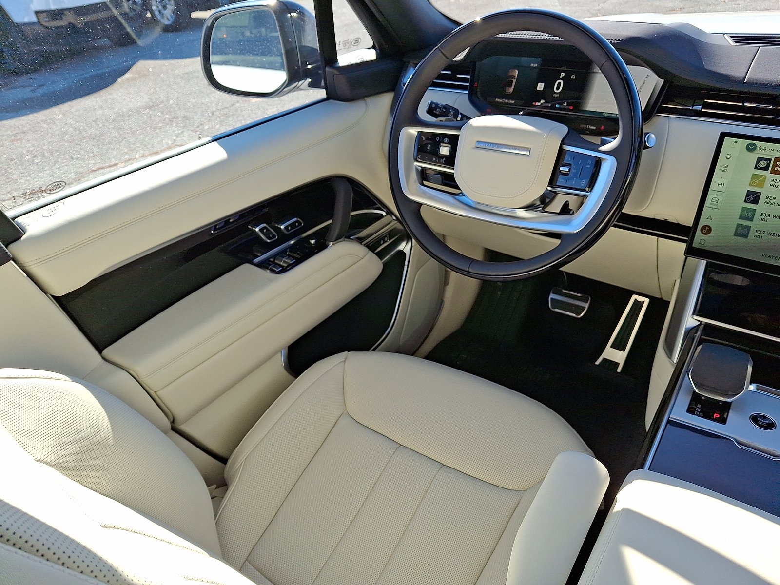 2026 Land Rover Range Rover SE - Photo 11
