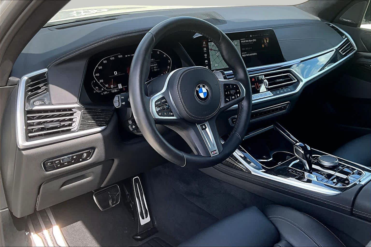 Used 2022 Alpine White BMW M50i image 16
