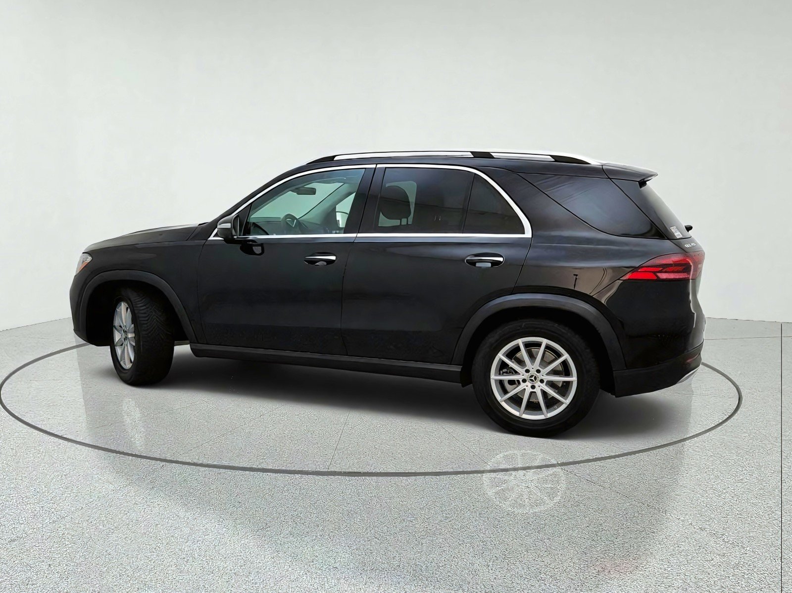 Certified Used 2024 Obsidian Black Metallic Mercedes-Benz GLE 450 image 13