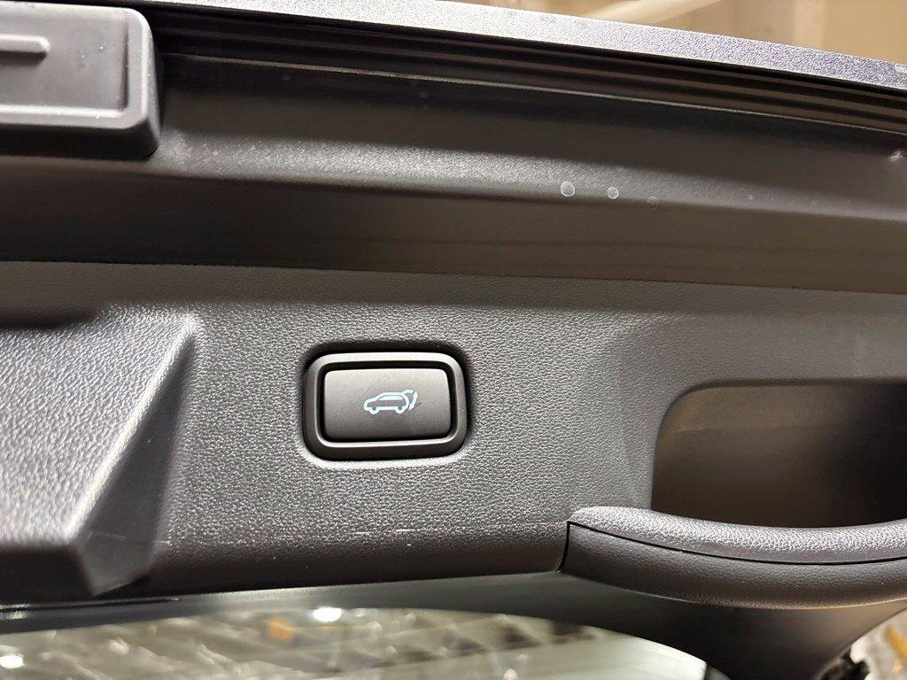 New 2026 Black Hyundai SEL Plus AWD image 12