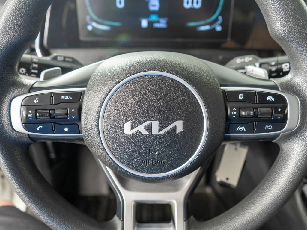 Used 2023 White Kia LX image 14