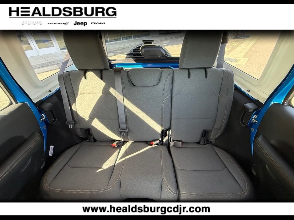 2026 Jeep Wrangler 4-Door Sahara - Photo 12